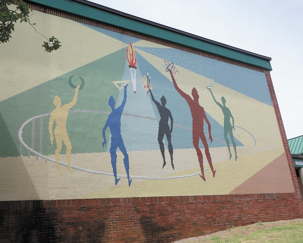 Berry High School mural. Photos by Sarah Kuper.
